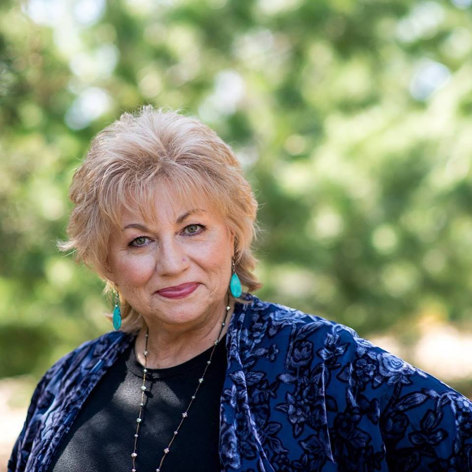 (max-width: 768px) 370px, (max-width: 1024px) 556px, 100vw